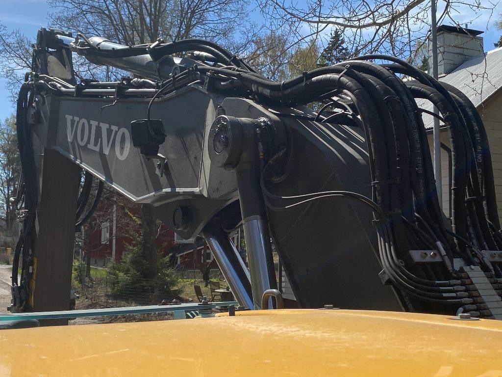 Volvo EWR150E Wheeled excavators