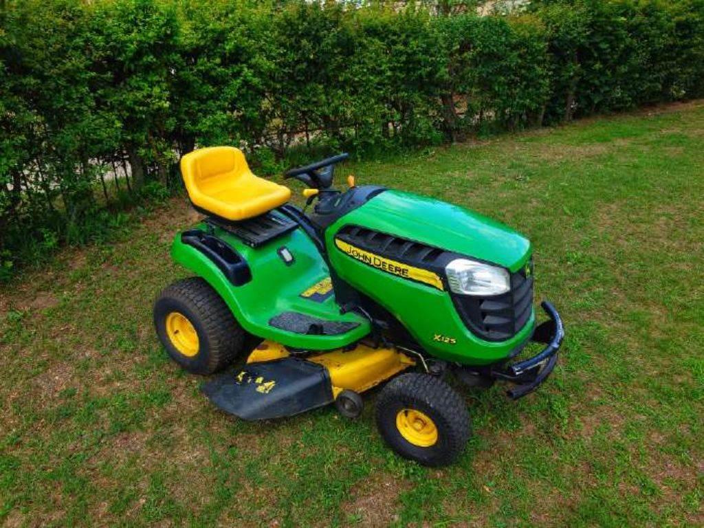 John Deere x125 Riding mowers