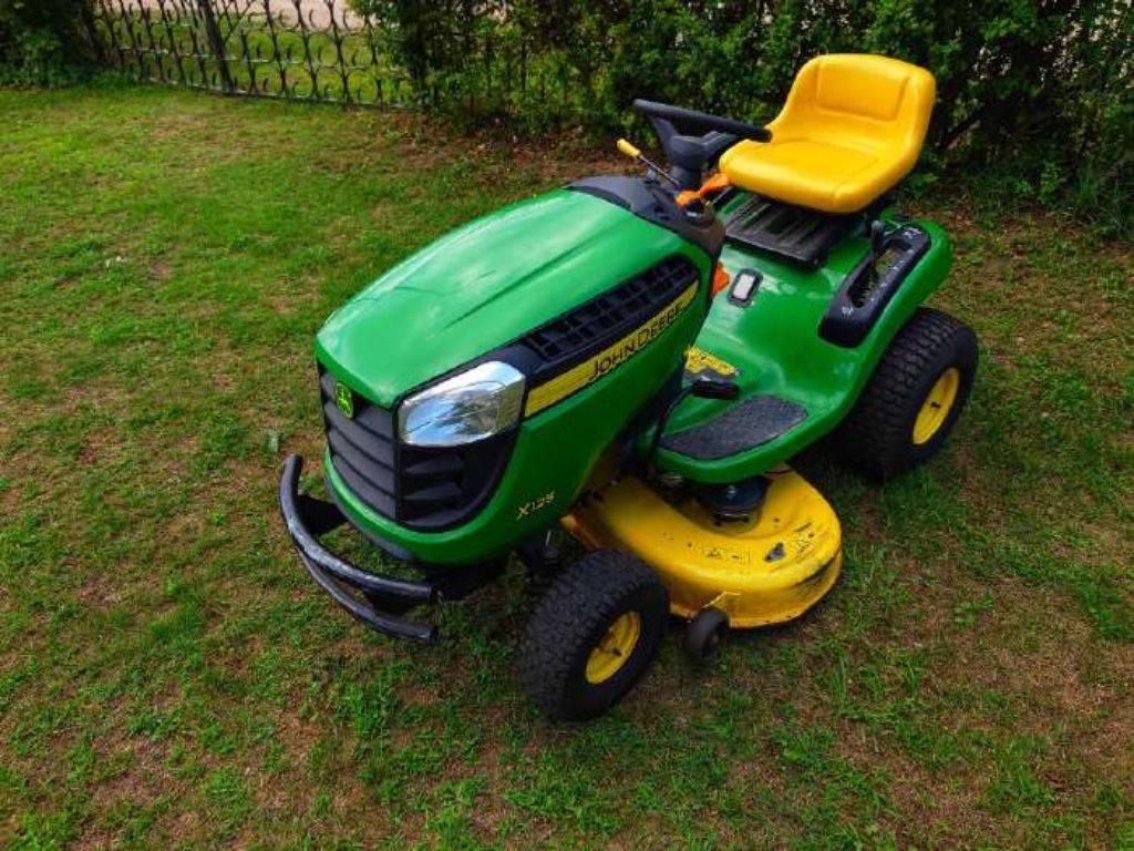 John Deere x125 Riding mowers