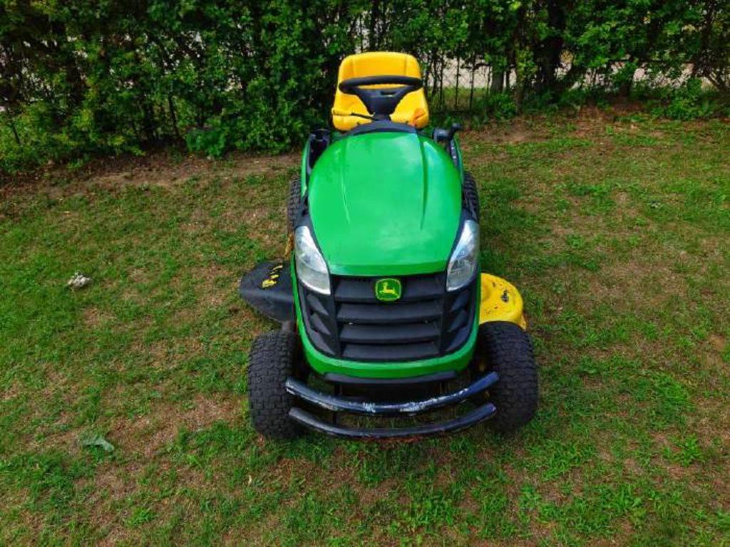John Deere x125 Riding mowers